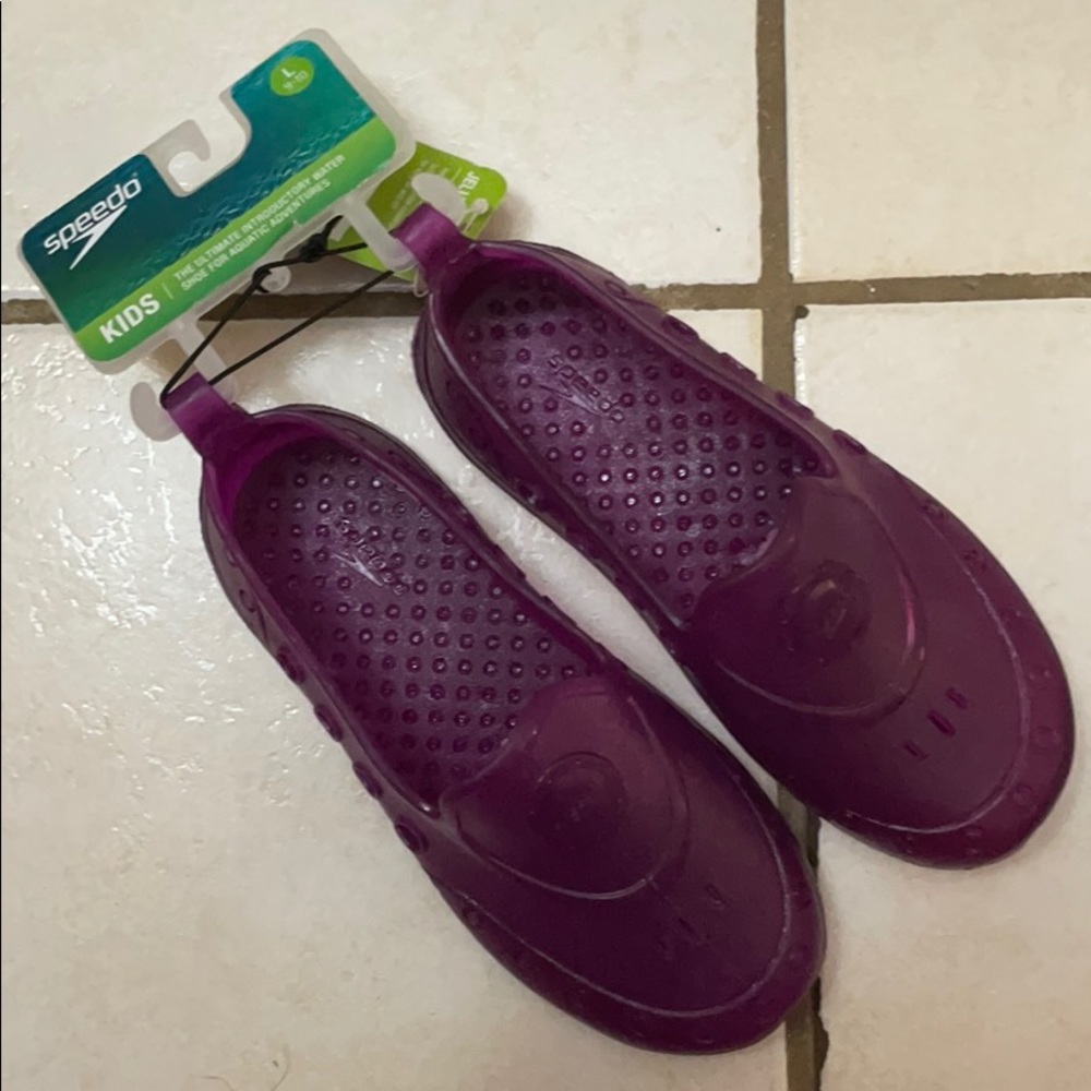 NWT Speedo Purple Jelly Water Shoes (L)